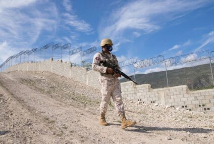 La République dominicaine construit un mur le long de la frontière haïtienne pour prévenir l’immigration illégale et la contrebande