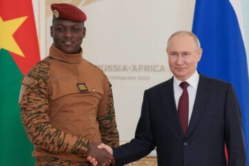 Deux alliés potentiels solides de Vladimir Poutine : Nicolás Maduro et Ibrahim Traoré renforcent leurs liens à Moscou