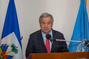 António Guterres à Port-au-Prince, Cité Soleil sous les tirs : le contraste cruel d’un pouvoir contesté
