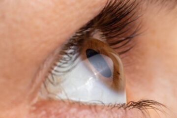L’intelligence artificielle aux portes du miracle : des scientifiques ouvrent la voie au retour de la vision chez les aveugles